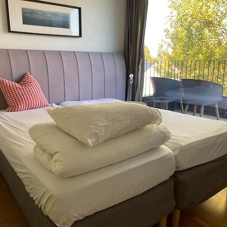 Villa Townhouse On Arlanda Stockholm Metro Line - Easy Checkin Sollentuna Exterior foto