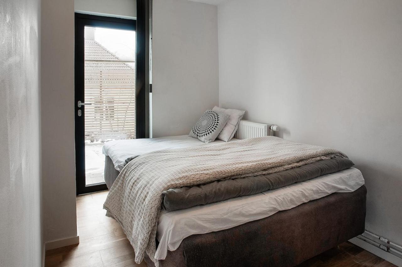 Villa Townhouse On Arlanda Stockholm Metro Line - Easy Checkin Sollentuna Exterior foto