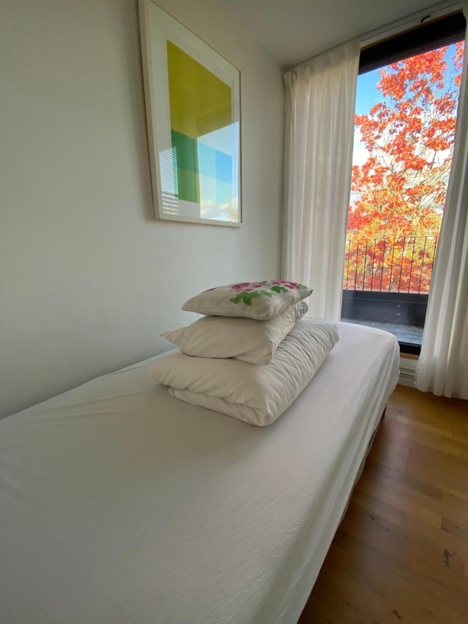 Villa Townhouse On Arlanda Stockholm Metro Line - Easy Checkin Sollentuna Exterior foto