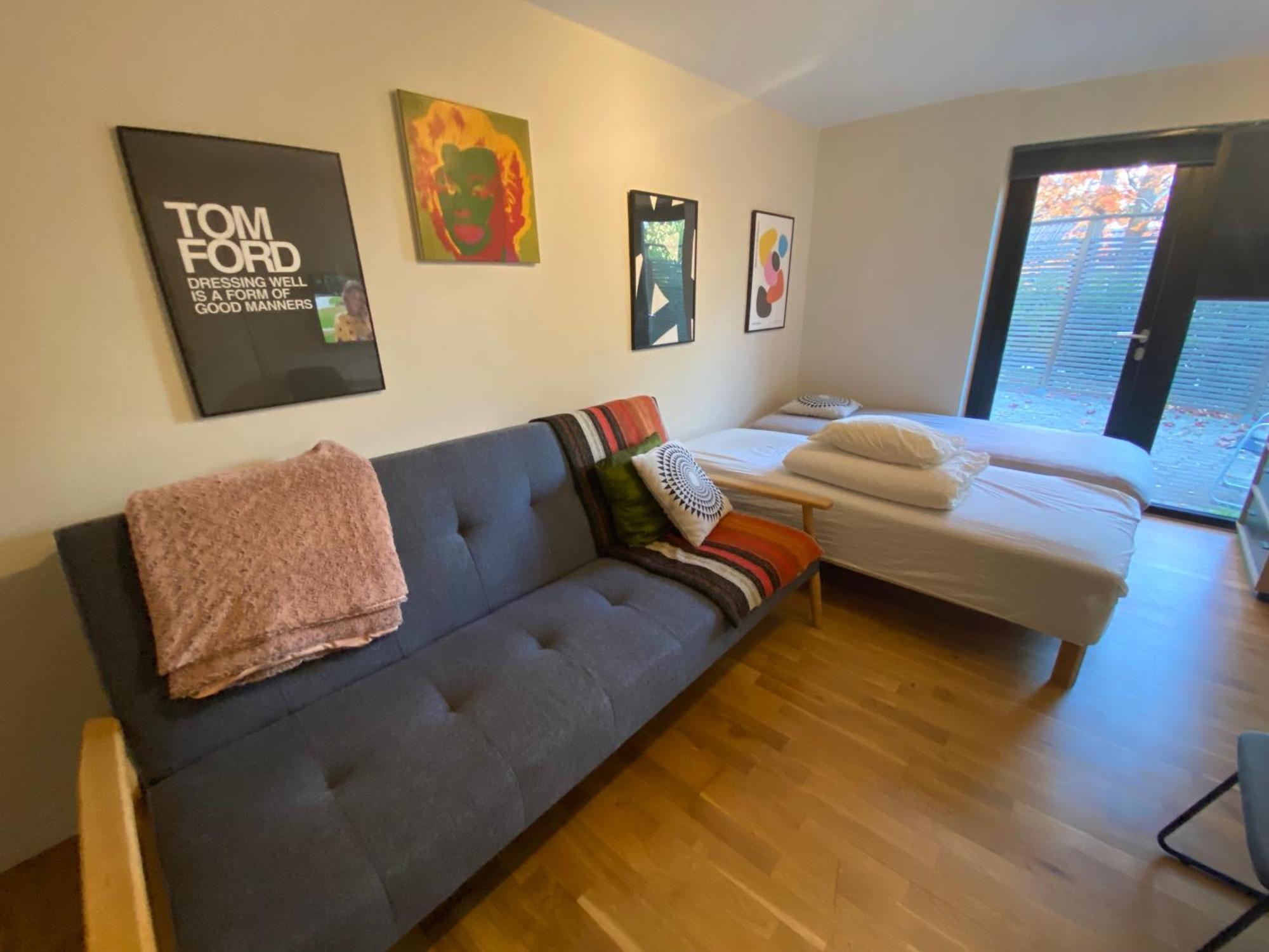 Villa Townhouse On Arlanda Stockholm Metro Line - Easy Checkin Sollentuna Exterior foto