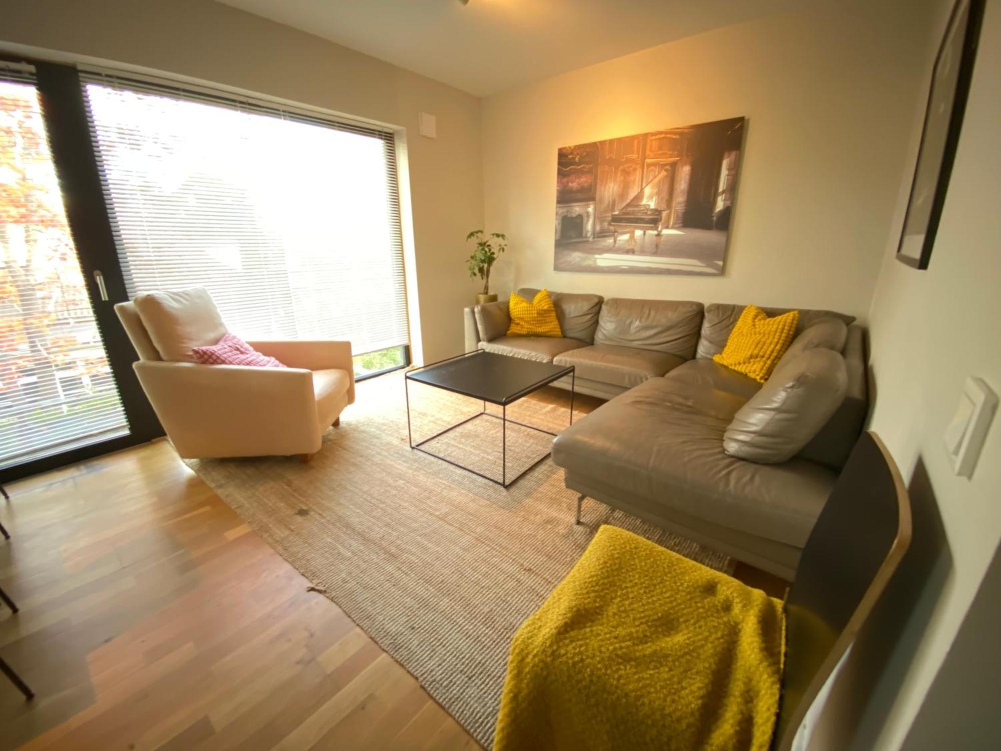 Villa Townhouse On Arlanda Stockholm Metro Line - Easy Checkin Sollentuna Exterior foto